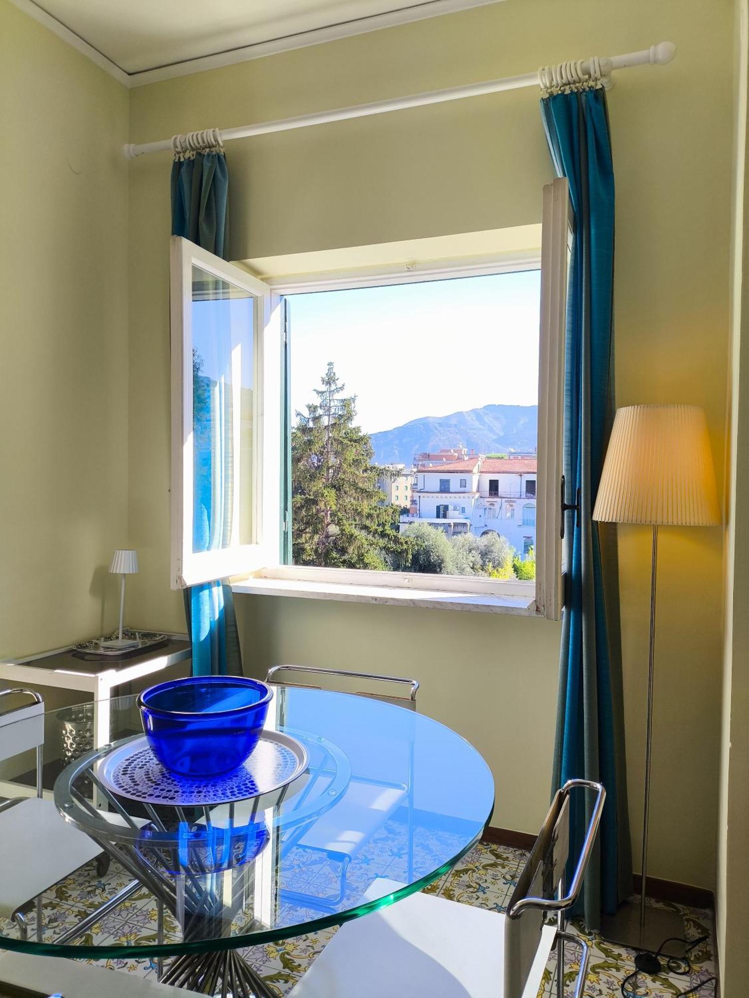 Casa Mar - Elegant Apartment With Pool And Panoramic Terrace In The Heart Of Sorrento Exterior photo