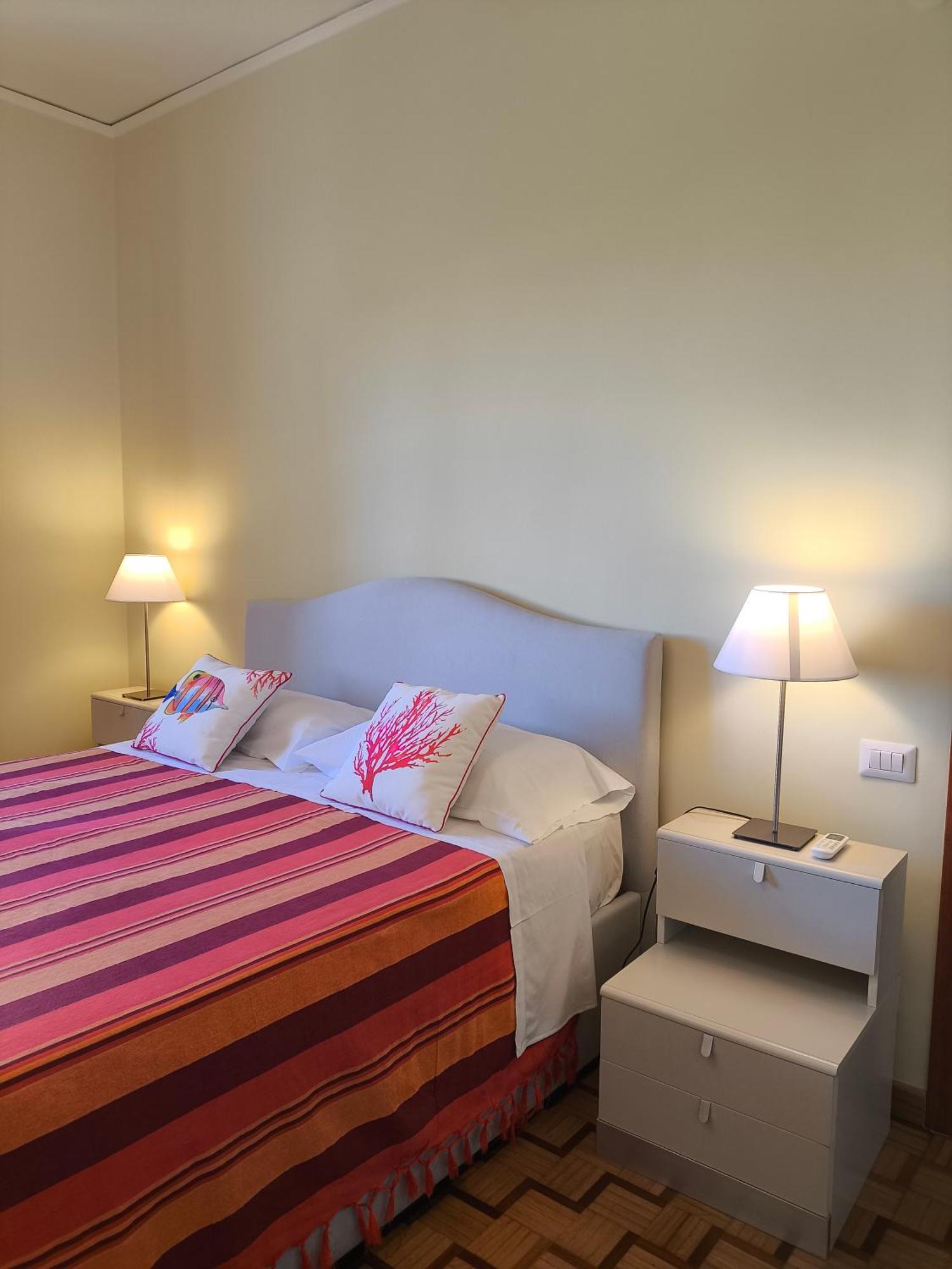 Casa Mar - Elegant Apartment With Pool And Panoramic Terrace In The Heart Of Sorrento Exterior photo